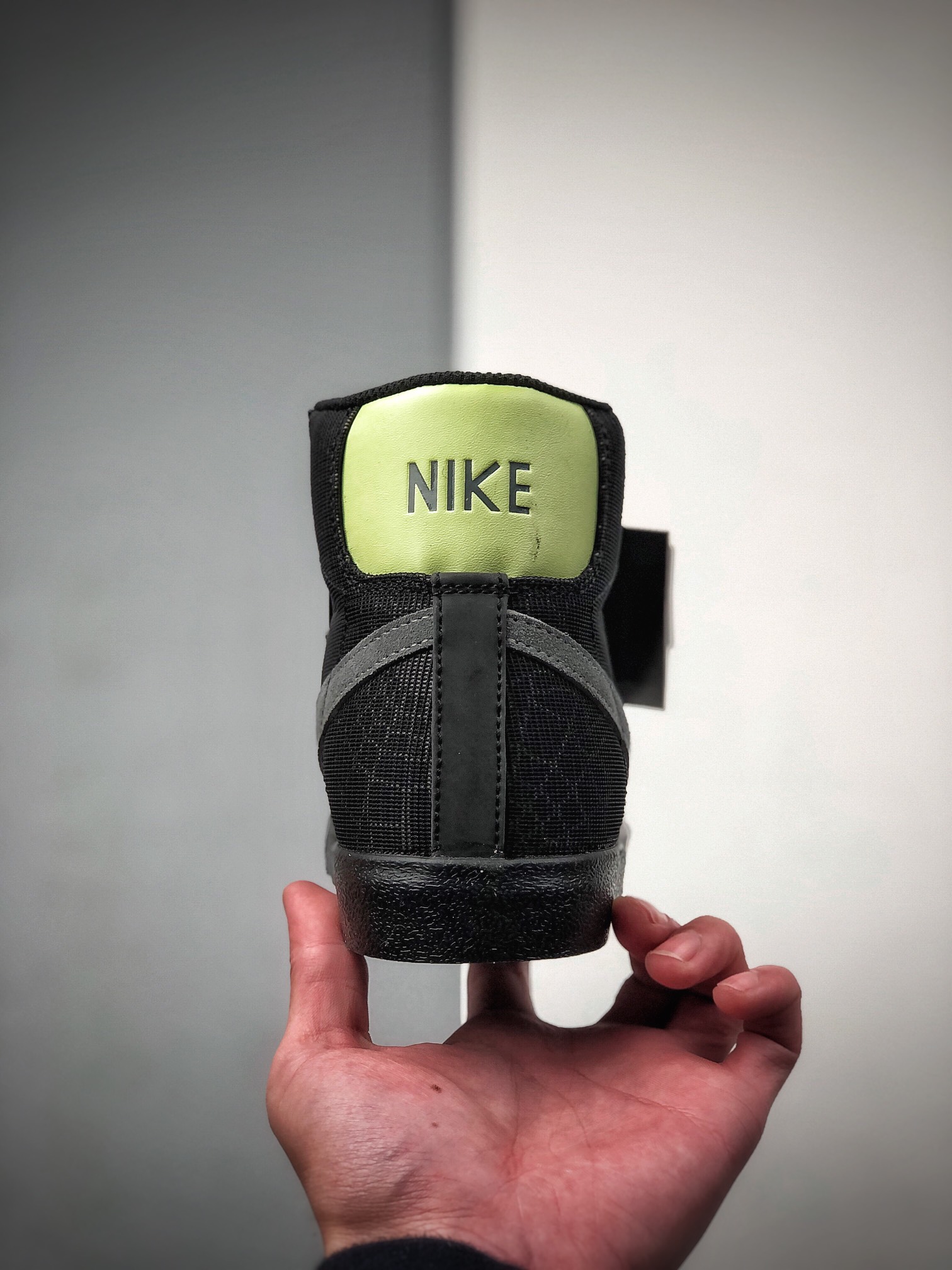 190  NK Blazer Mid '1977 万圣节主题  dc1929-001