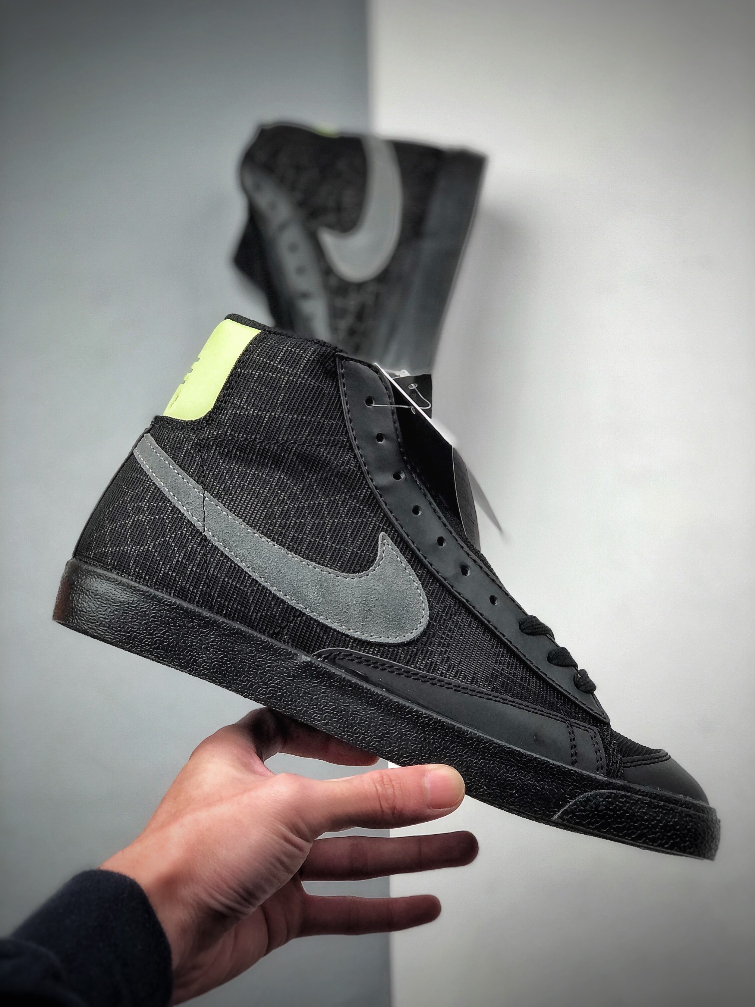 190  NK Blazer Mid '1977 万圣节主题  dc1929-001