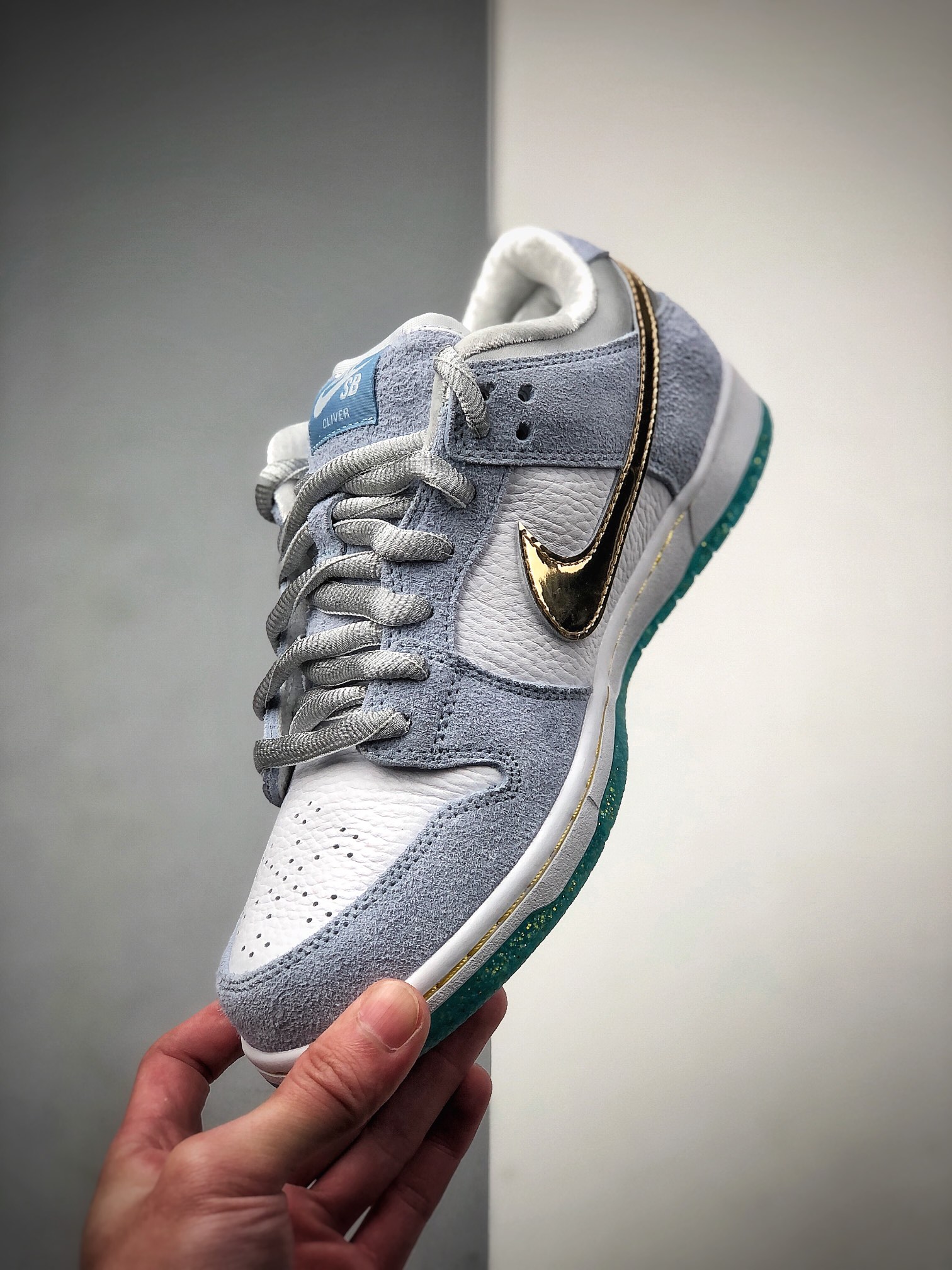 300  Sean Clver Nike SB Dunk Low Pro 白蓝金 DC9936-100