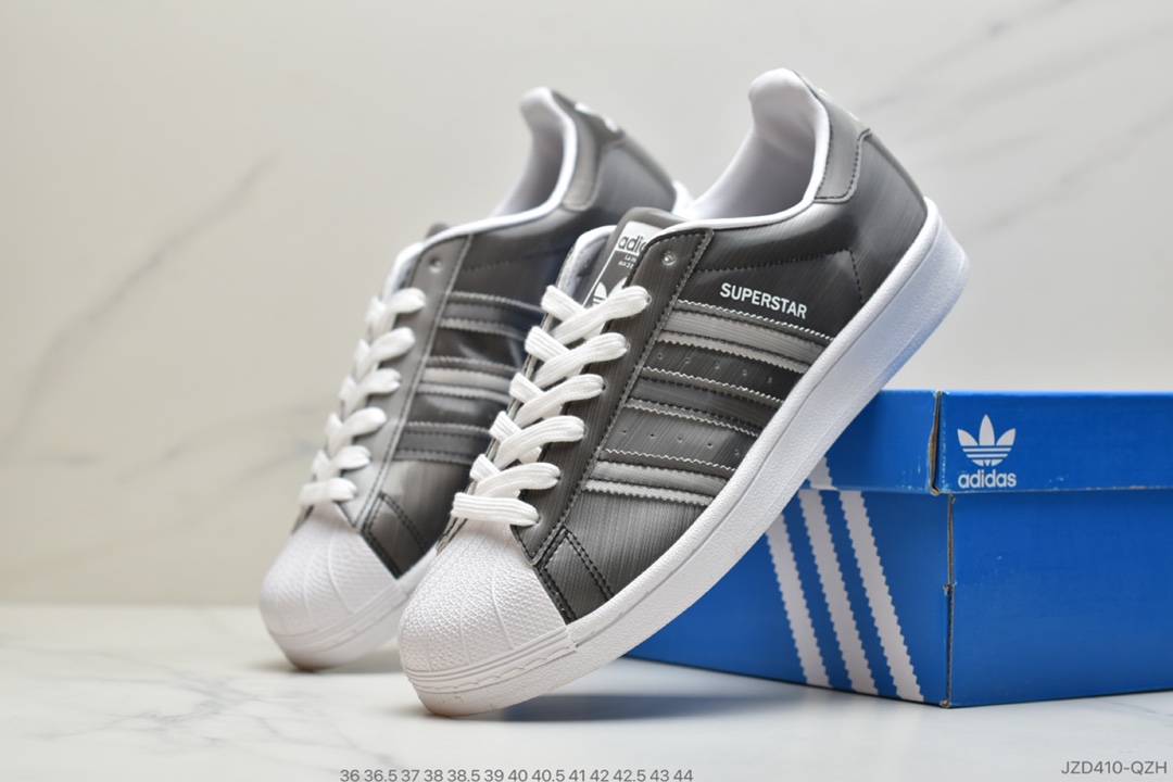140 adidas三叶草 Originals Superstar 白蓝 贝壳头经典百搭休闲运动板鞋FX2724
