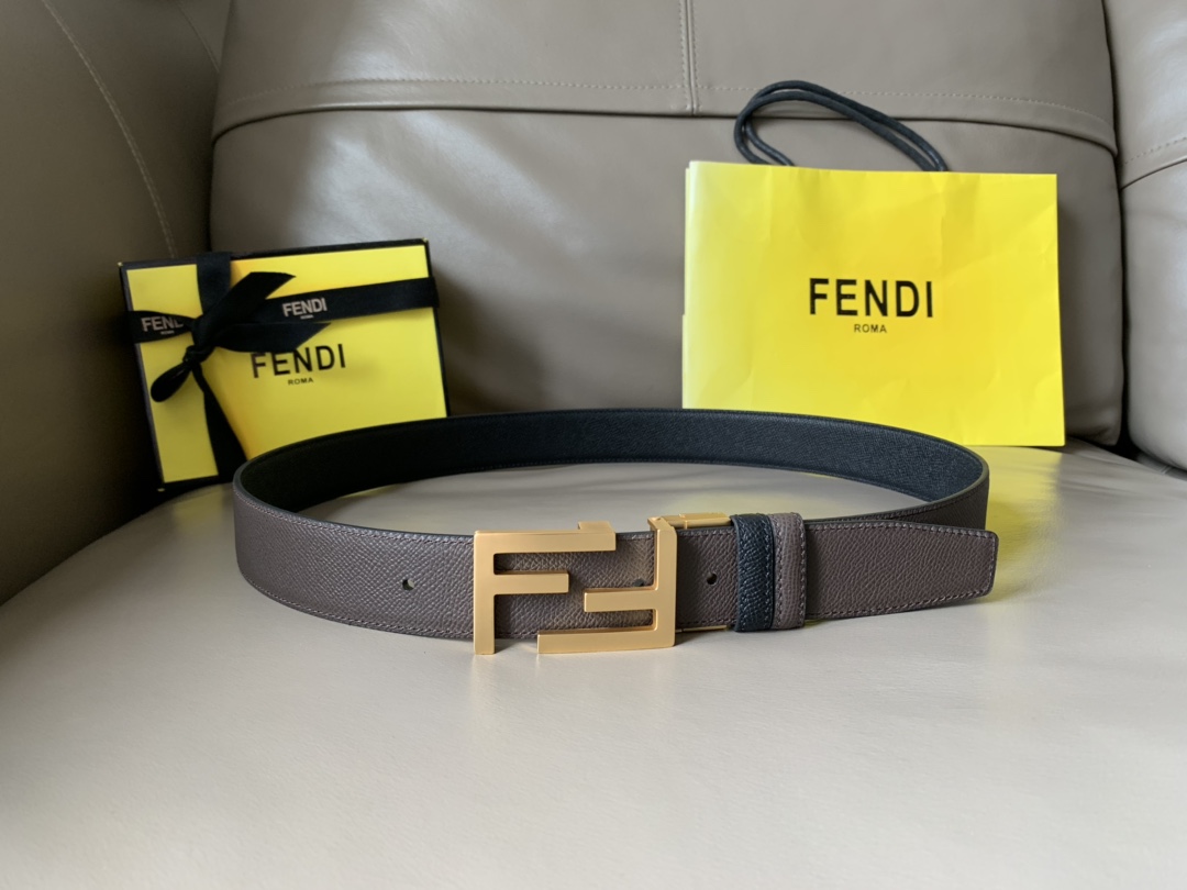 Fendi 五金做工精细 线条流畅 表面光滑 𝐙𝐏电镀工艺 香港通关【𝐇𝐀𝐀𝐒】 进口皮料