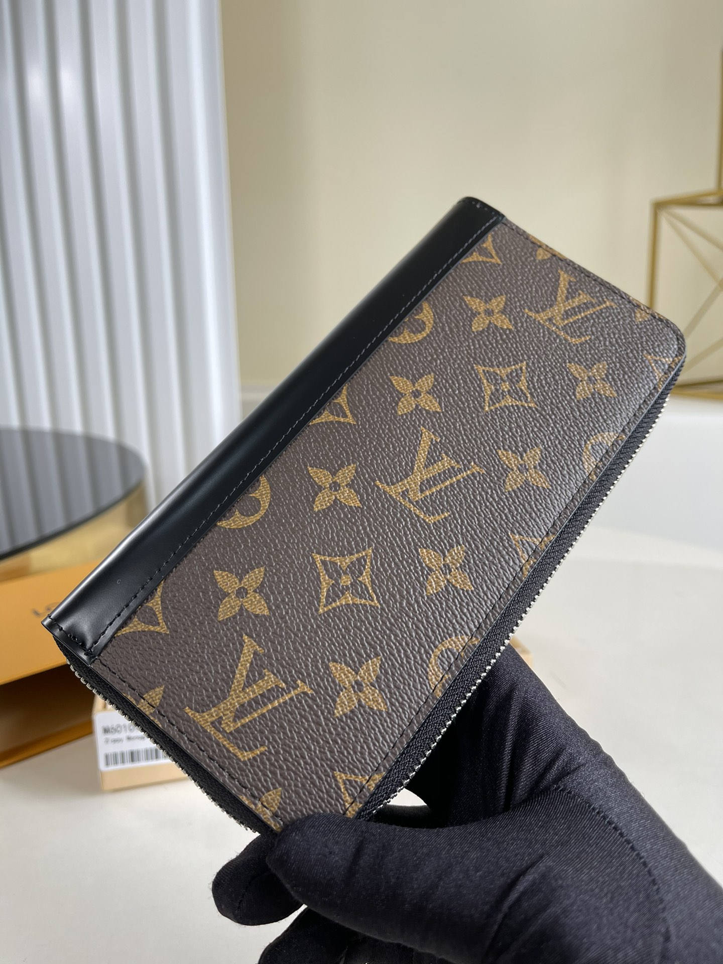 NO:396462,【Exclusive real photo M60109】Zippy zipper vertical wallet is easy to carry cash, cards and change without losing fashion. Elegant Monogram Macassar canvas material, wear-resistant and practical, including multiple pockets and compartments. Size: 10.0 x 20.0 x 2.0 b.270, LV [original leather], louis vuitton19860909【独家实拍M60109】Zippy 拉链竖款钱夹在轻松携带现金、卡片和零钱的同时不失时尚. 优雅的 Monogram Macassar 帆布材质,耐磨实用,包含多个口袋与隔层.尺寸:10.0 x 20.0 x 2.0 b.270,LV【原厂皮】,louis vuitton,Bag