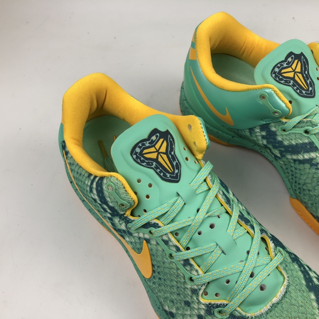260 NK Kobe 8 System 科比8代复刻实战运动低帮文化篮球鞋 555035-304