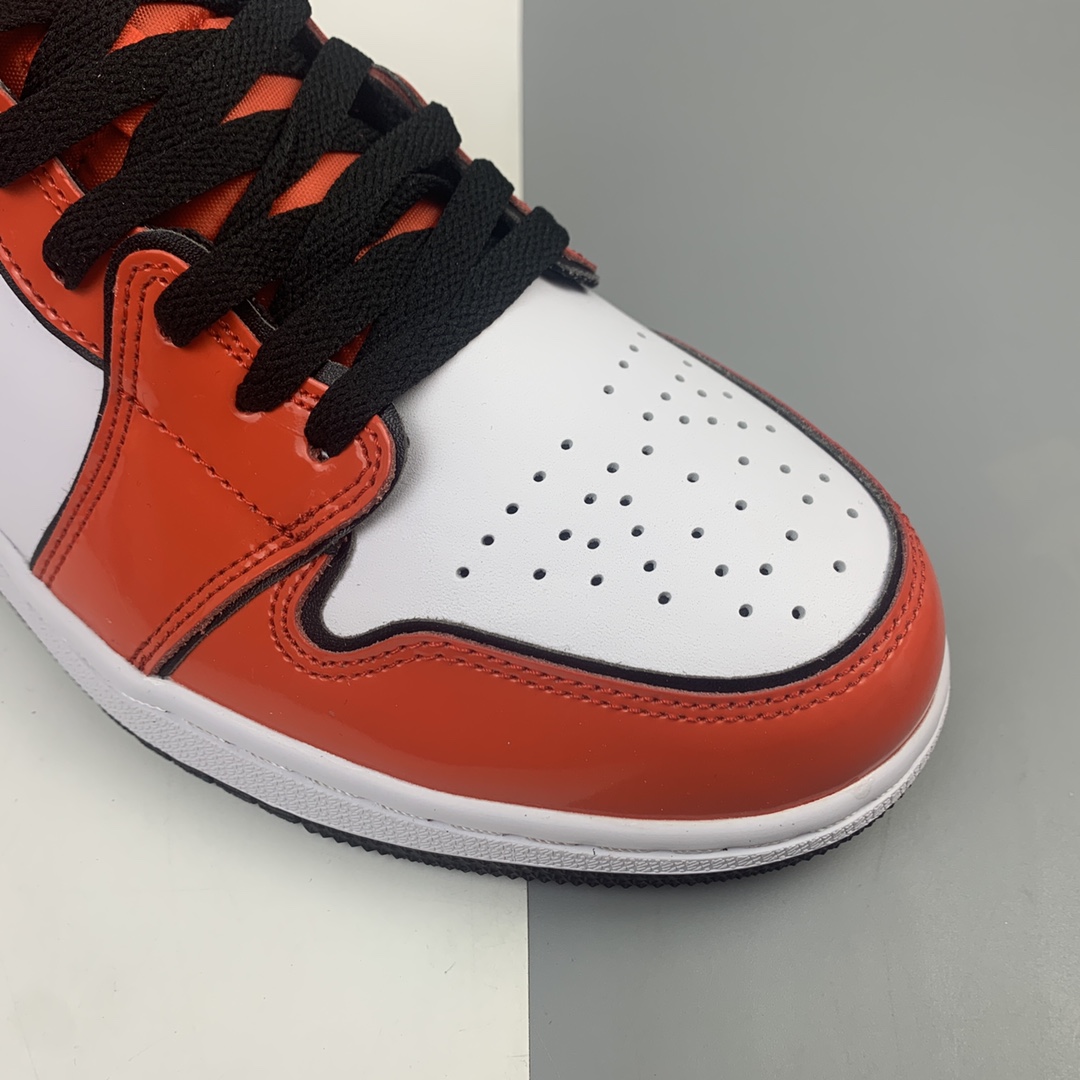 240 Air Jordan 1 Mid AJ1 乔1 中帮百搭休闲运动板鞋 DD6834-802