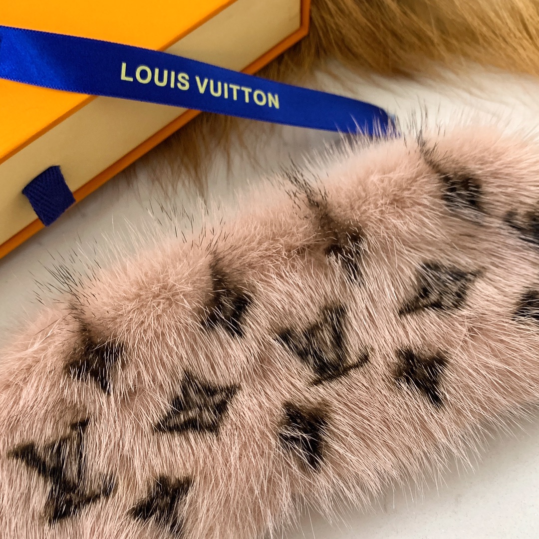 Louis Vuitton 新款 LOUIS VUITTON 水貂绒老花纹眼罩