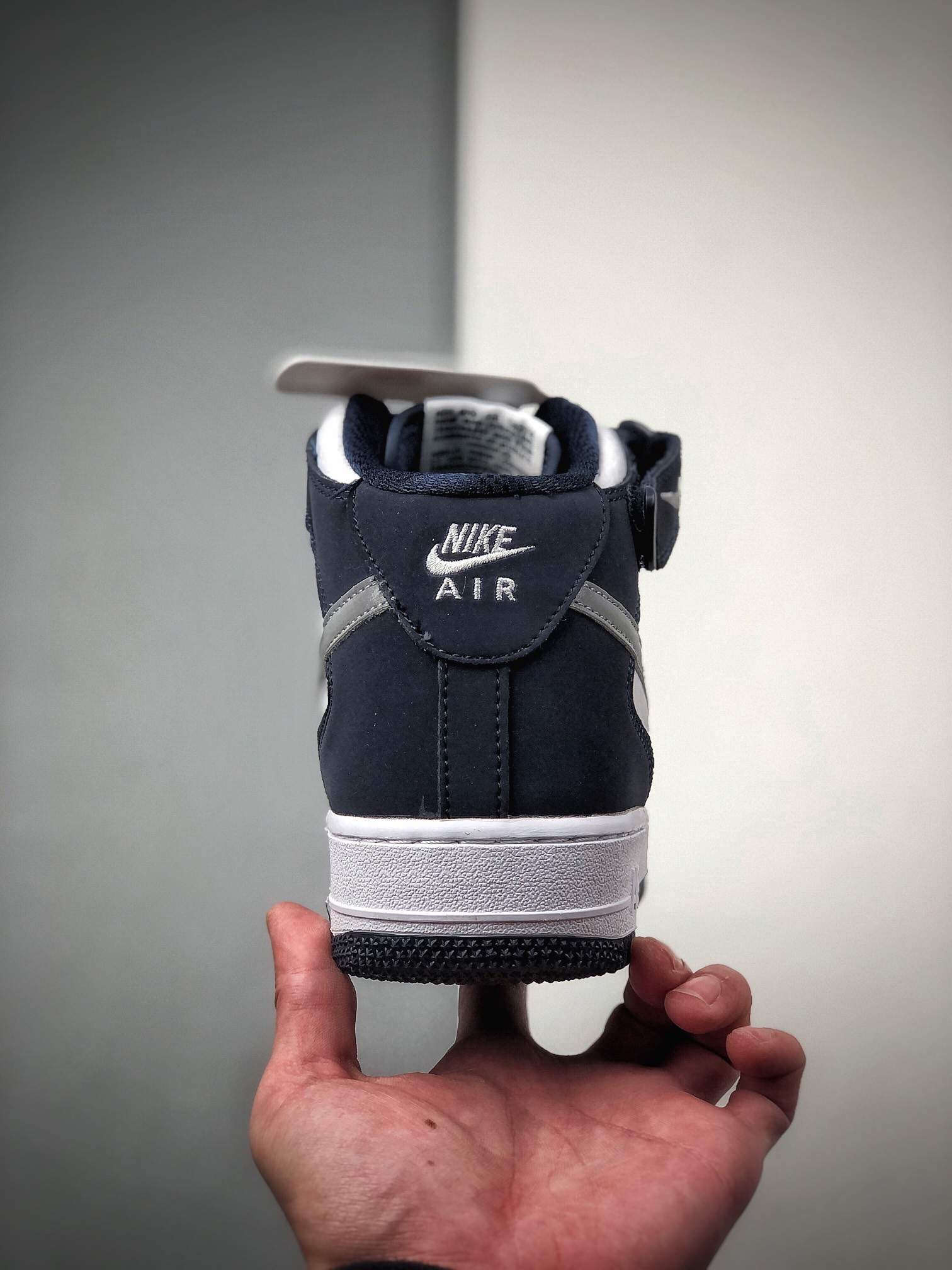 260  NIKE FORCE空军一号运动休闲板鞋 AQ2263-115