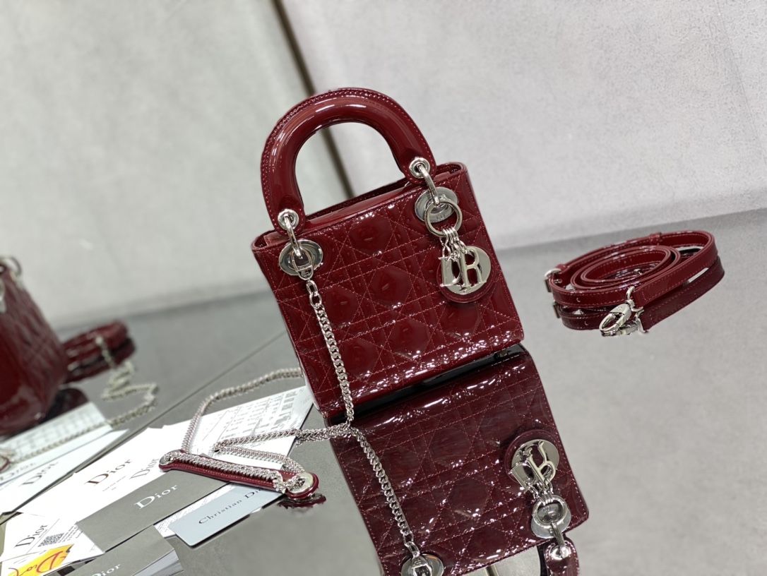 Dior Lady Torebki Torby typu crossbody i na ramię Burgundia Czerwony Srebrny sprzęt Skóra patentowa