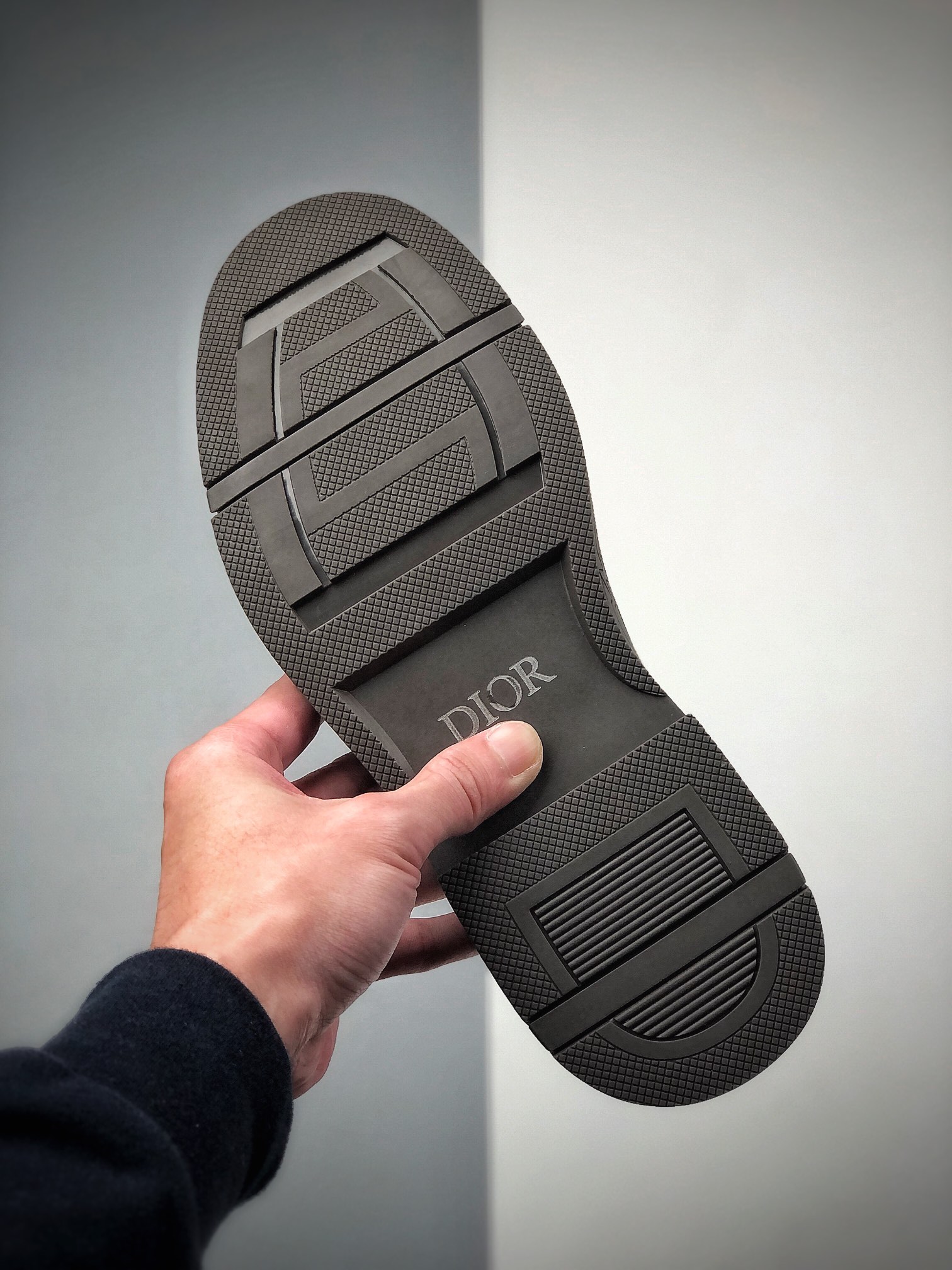 320  DIOR迪奥新款 Dior Explorer 及踝靴于登山鞋款式中融入高订元素