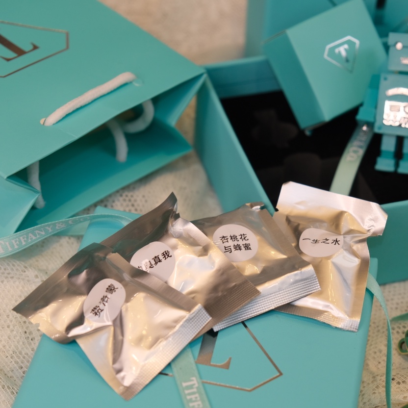 Tiffany Robot Car Fragrance Diffuser - Comprehensive 5