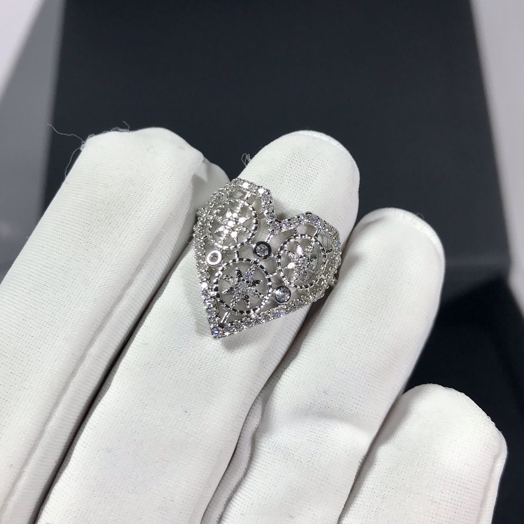 💰75 高品质❗Apm monaco 浪漫镂空爱心心形❤戒指！浪漫心形，为情人节增添幸福甜蜜的信物！BlingBling的爱心少女心满满，让人无法抗拒地喜欢～码数678