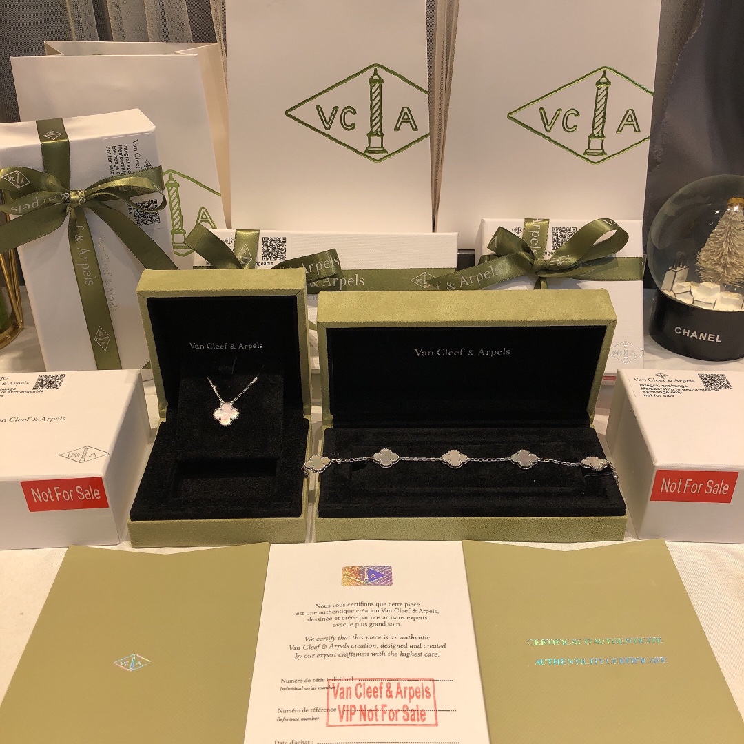 Van Cleef & Arpels VCA梵克雅宝手链/项链套装