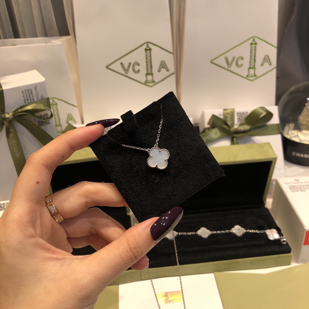 Van Cleef & Arpels VCA梵克雅宝手链/项链套装