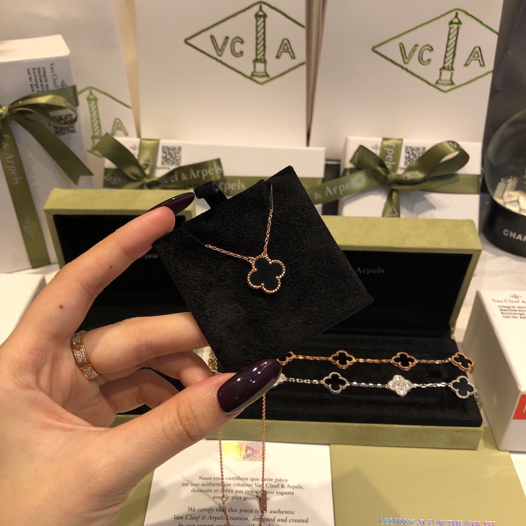 Van Cleef & Arpels VCA梵克雅宝手链/项链套装