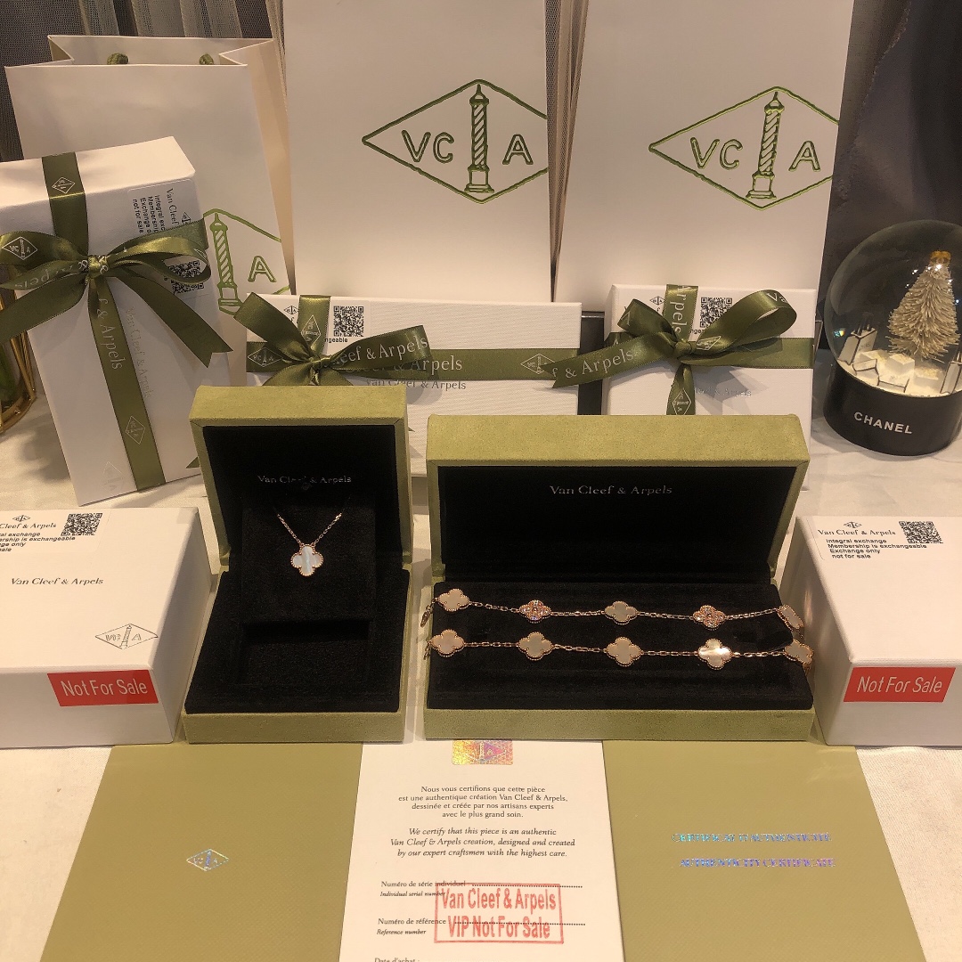 Van Cleef & Arpels VCA梵克雅宝手链/项链套装