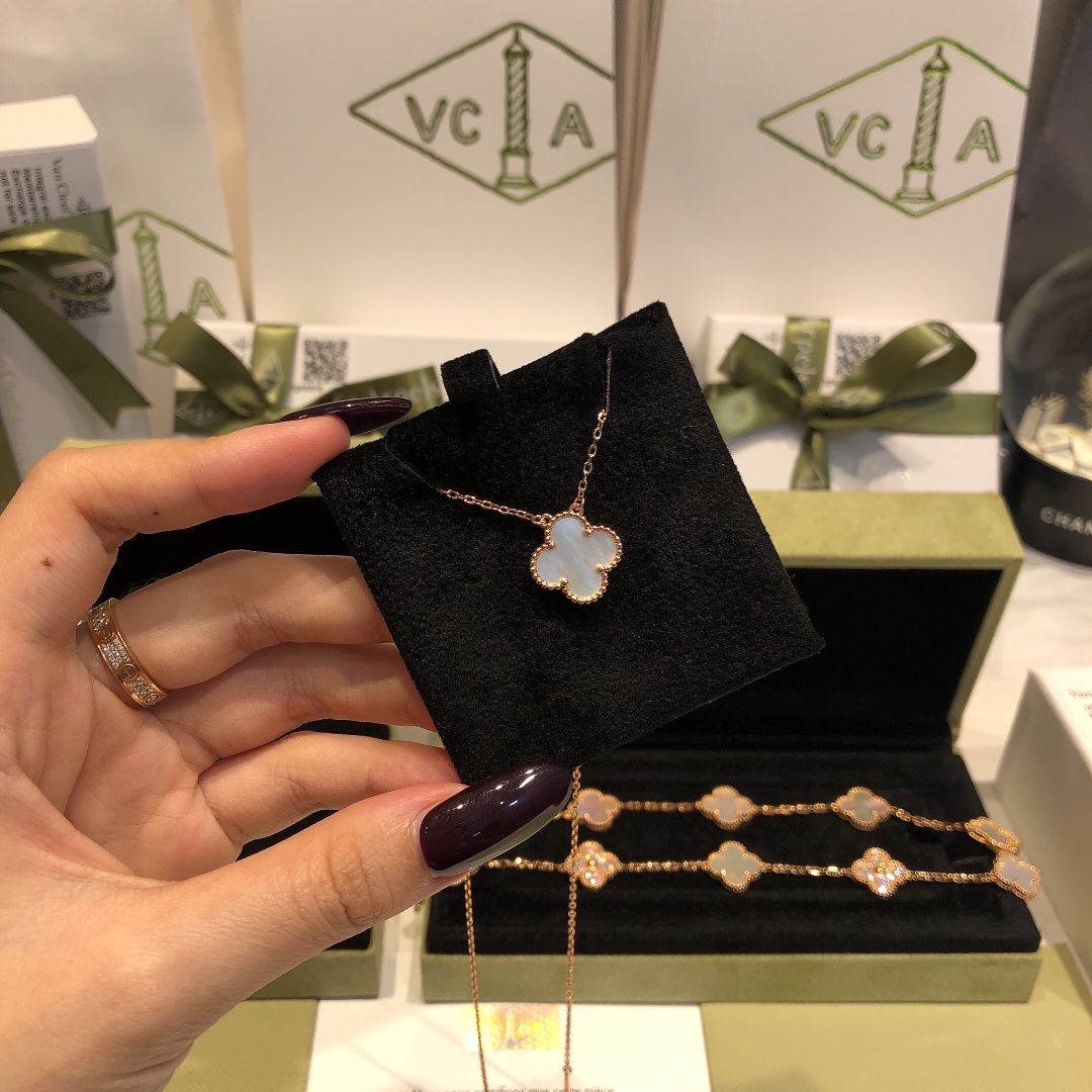 Van Cleef & Arpels VCA梵克雅宝手链/项链套装
