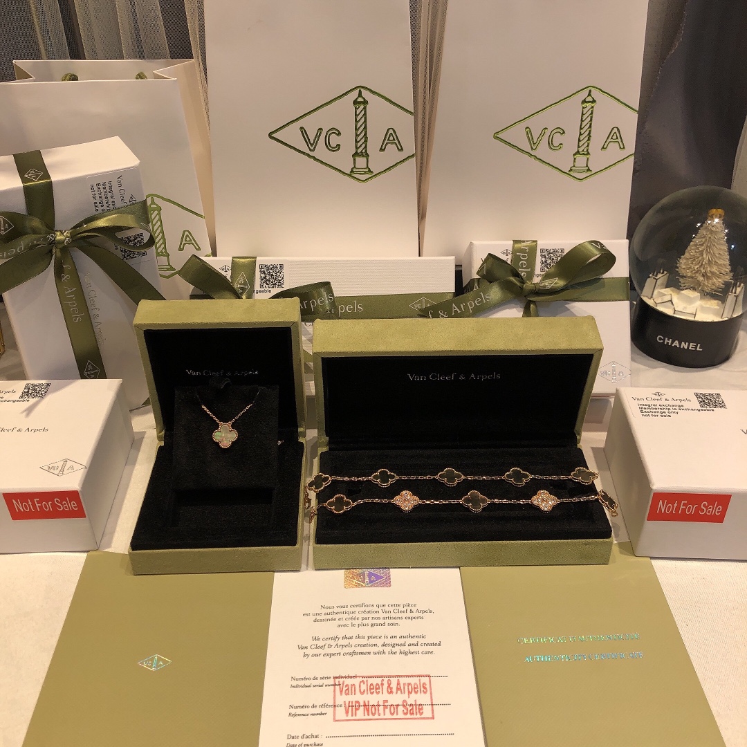 Van Cleef & Arpels VCA梵克雅宝手链/项链套装