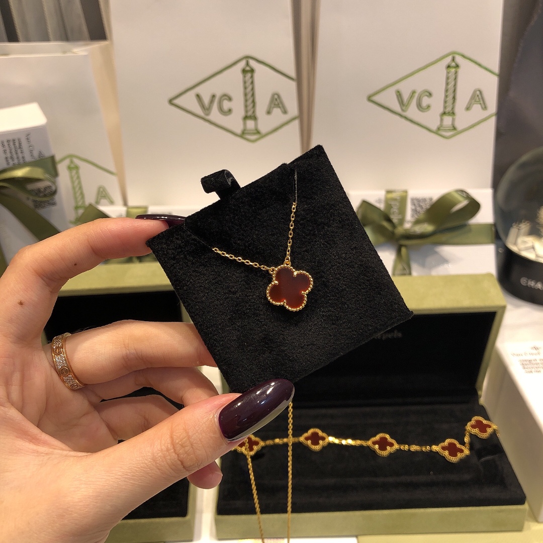 Van Cleef & Arpels VCA梵克雅宝手链/项链套装