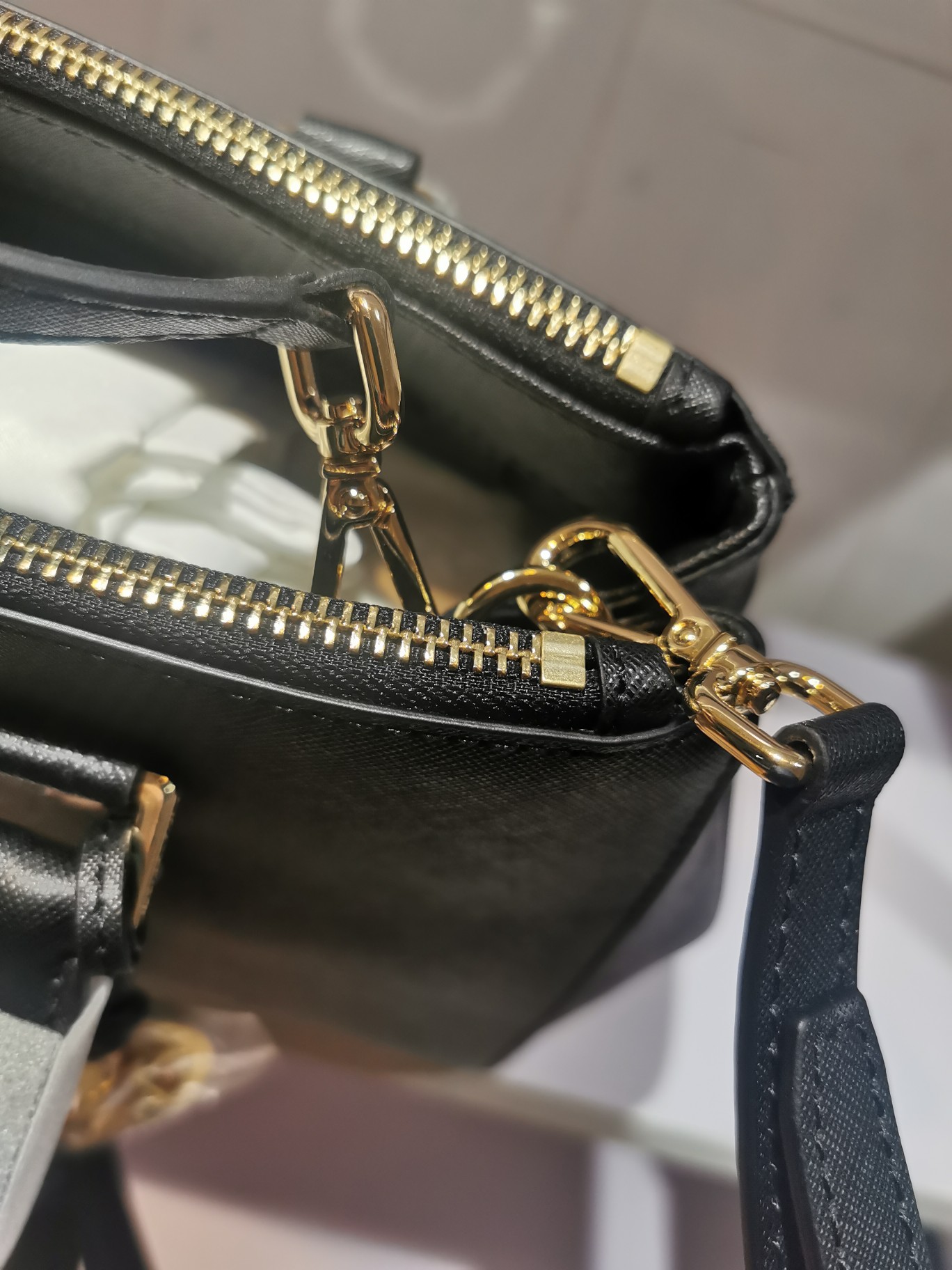 Michael Kors 中号 杀手包黑色