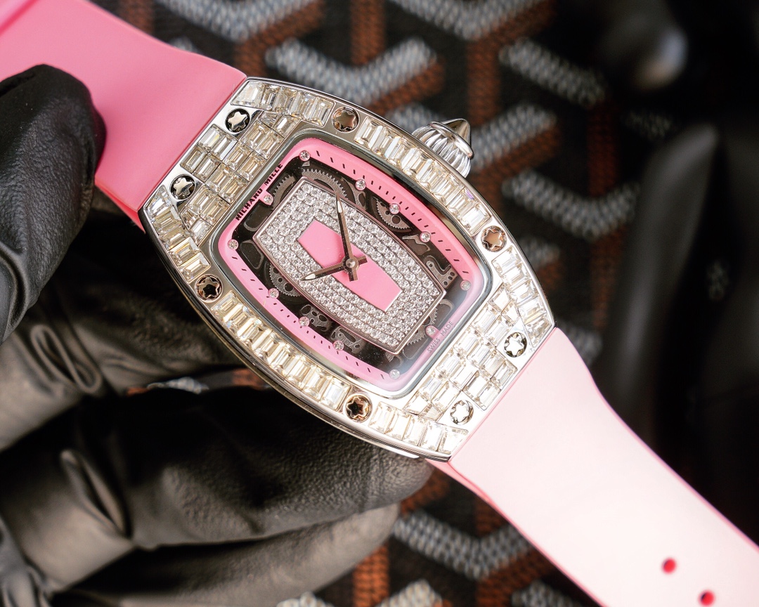 “Richard Mille RM007-1: Dreamy Diamond Koron Wristwatch for Bold Women” - 图片 2