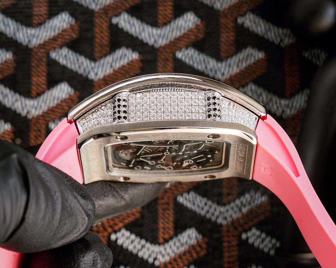 “Richard Mille RM007-1: Dreamy Diamond Koron Wristwatch for Bold Women” - 图片 5