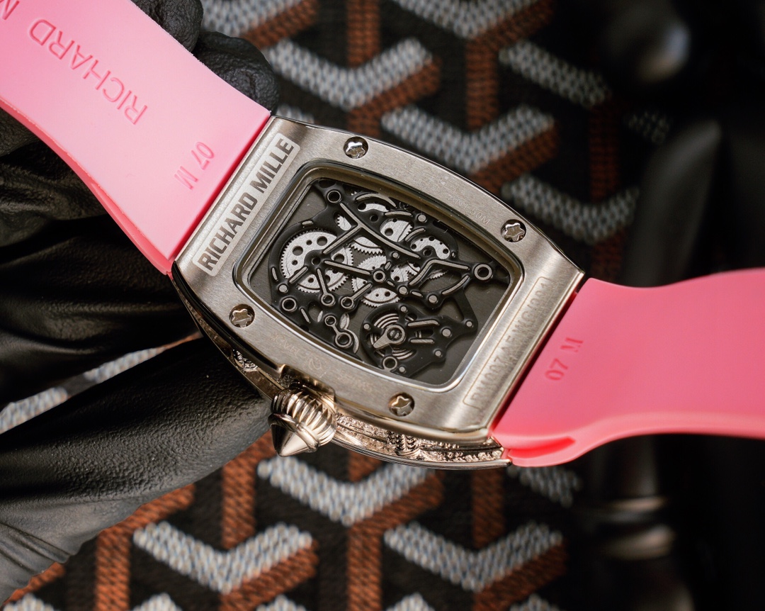 “Richard Mille RM007-1: Dreamy Diamond Koron Wristwatch for Bold Women” - 图片 6