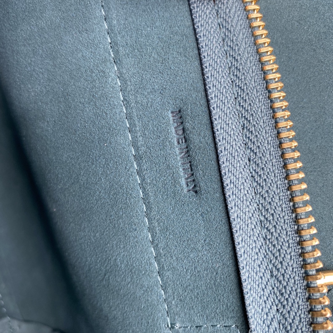 Belf PICO普鲁士蓝掌纹，迷你粒面小牛皮手袋，尺寸21 X 16 X 8厘米，牛皮革，衬里 : 牛