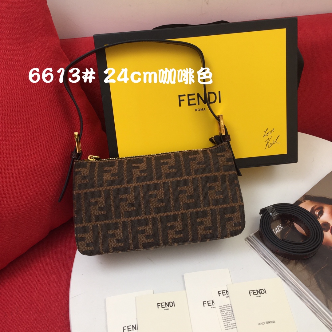 HERMES Picotin Lock MM Taurillon Clemence Handbag □O Stamp 241029N