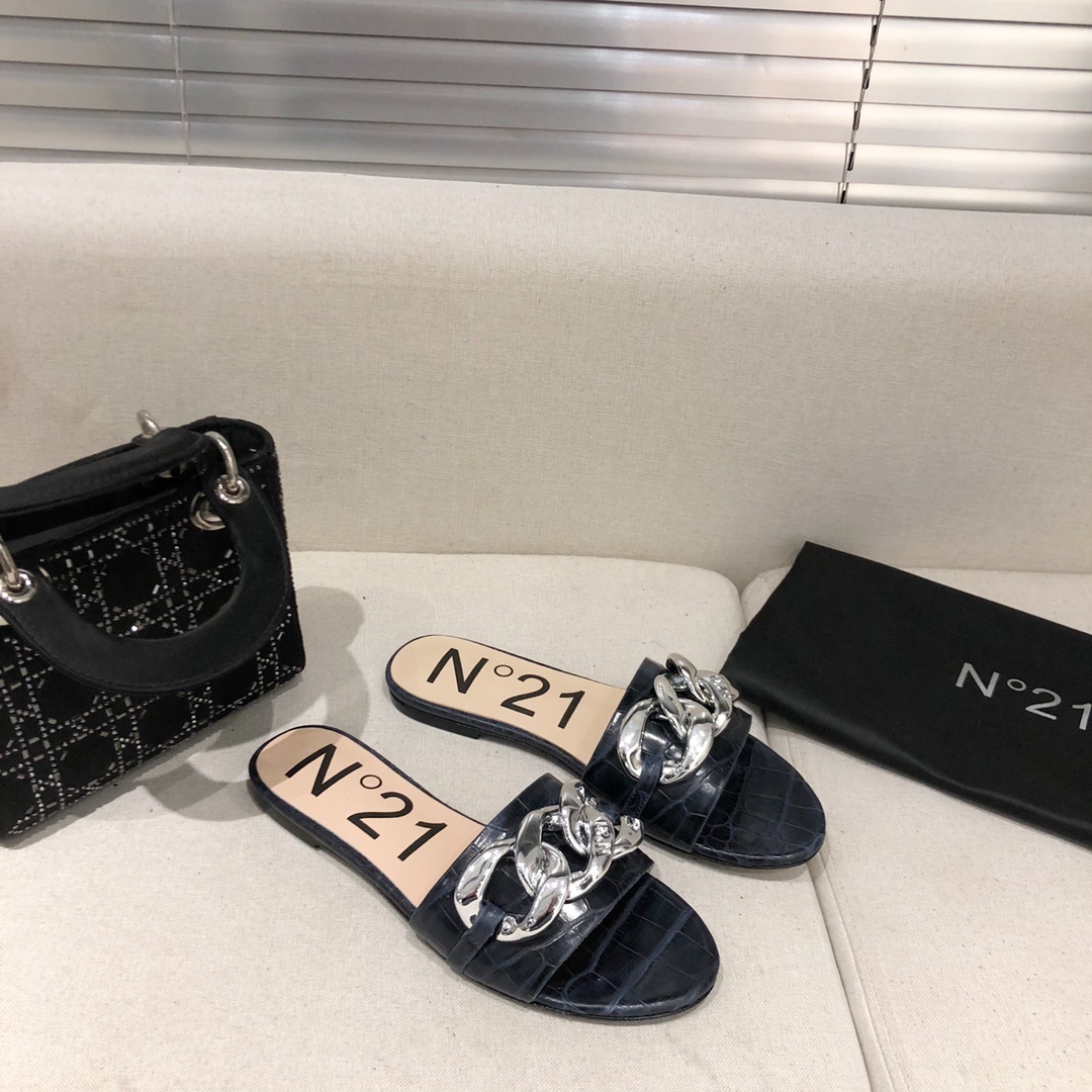 N212021春小众的一个意大利品牌