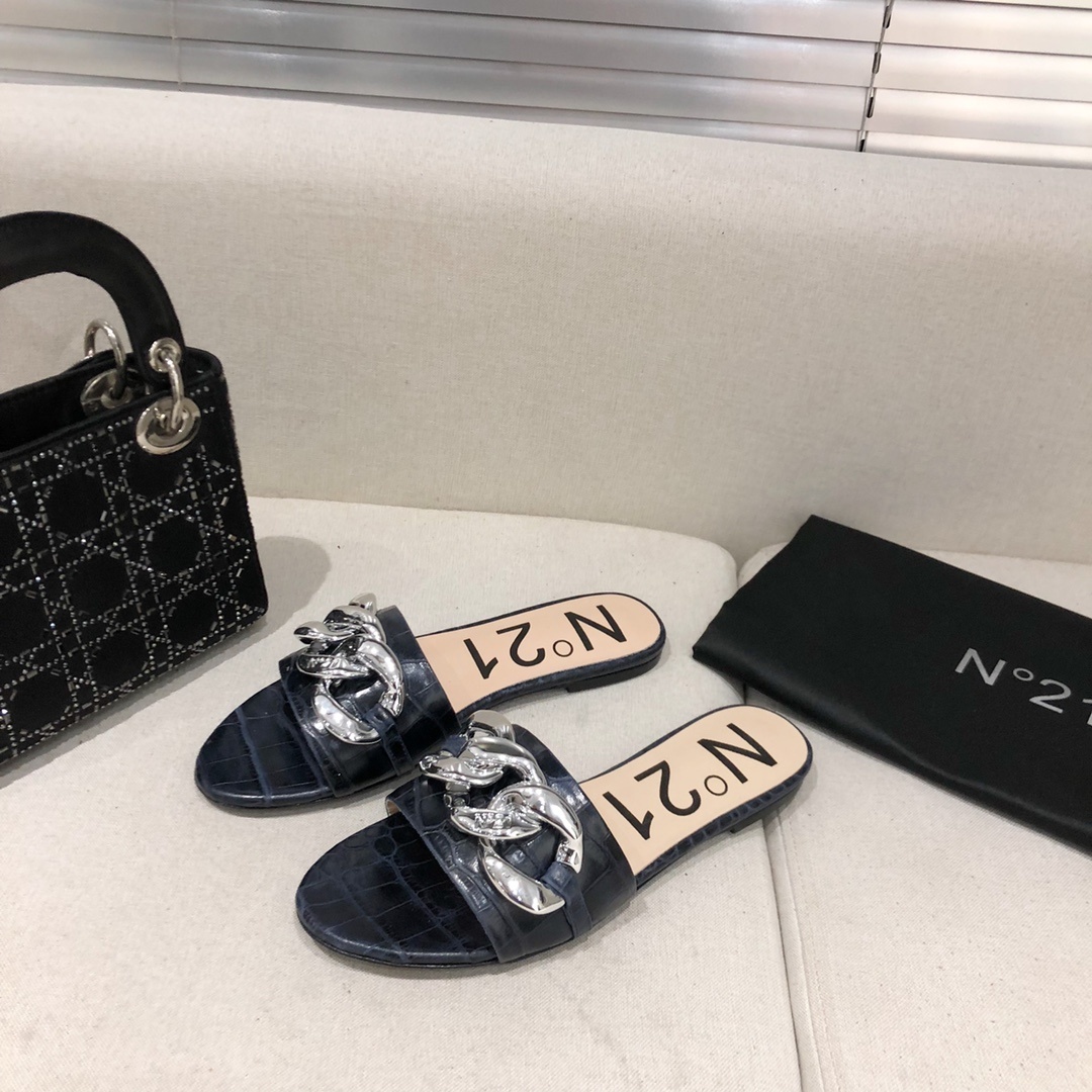 N212021春小众的一个意大利品牌