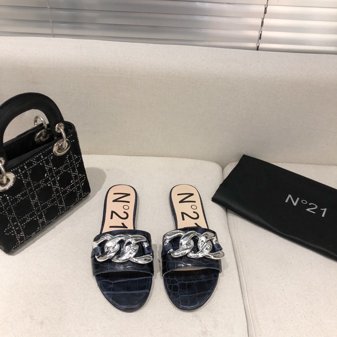 N212021春小众的一个意大利品牌