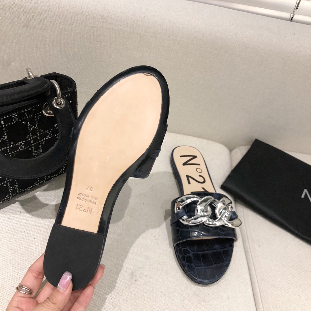 N212021春小众的一个意大利品牌