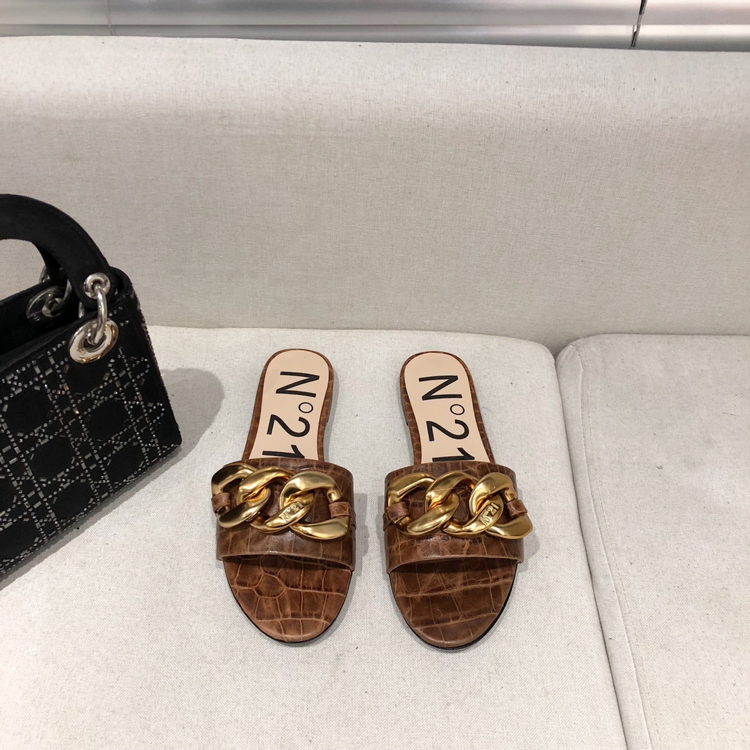 N212021春小众的一个意大利品牌