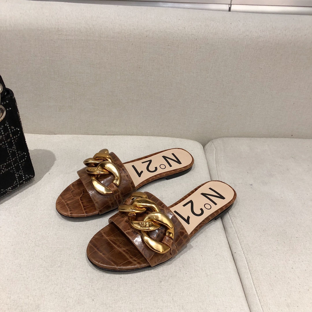 N212021春小众的一个意大利品牌
