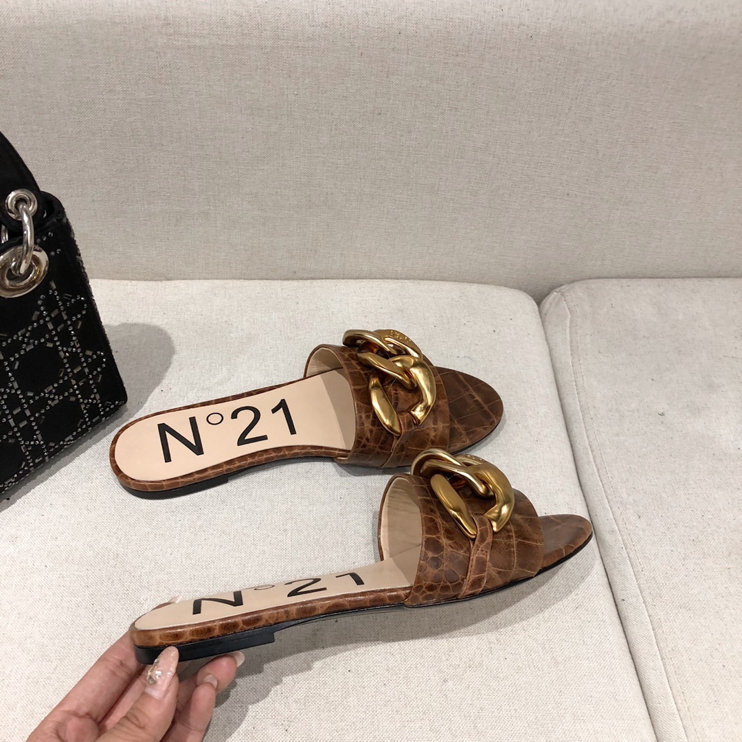 N212021春小众的一个意大利品牌
