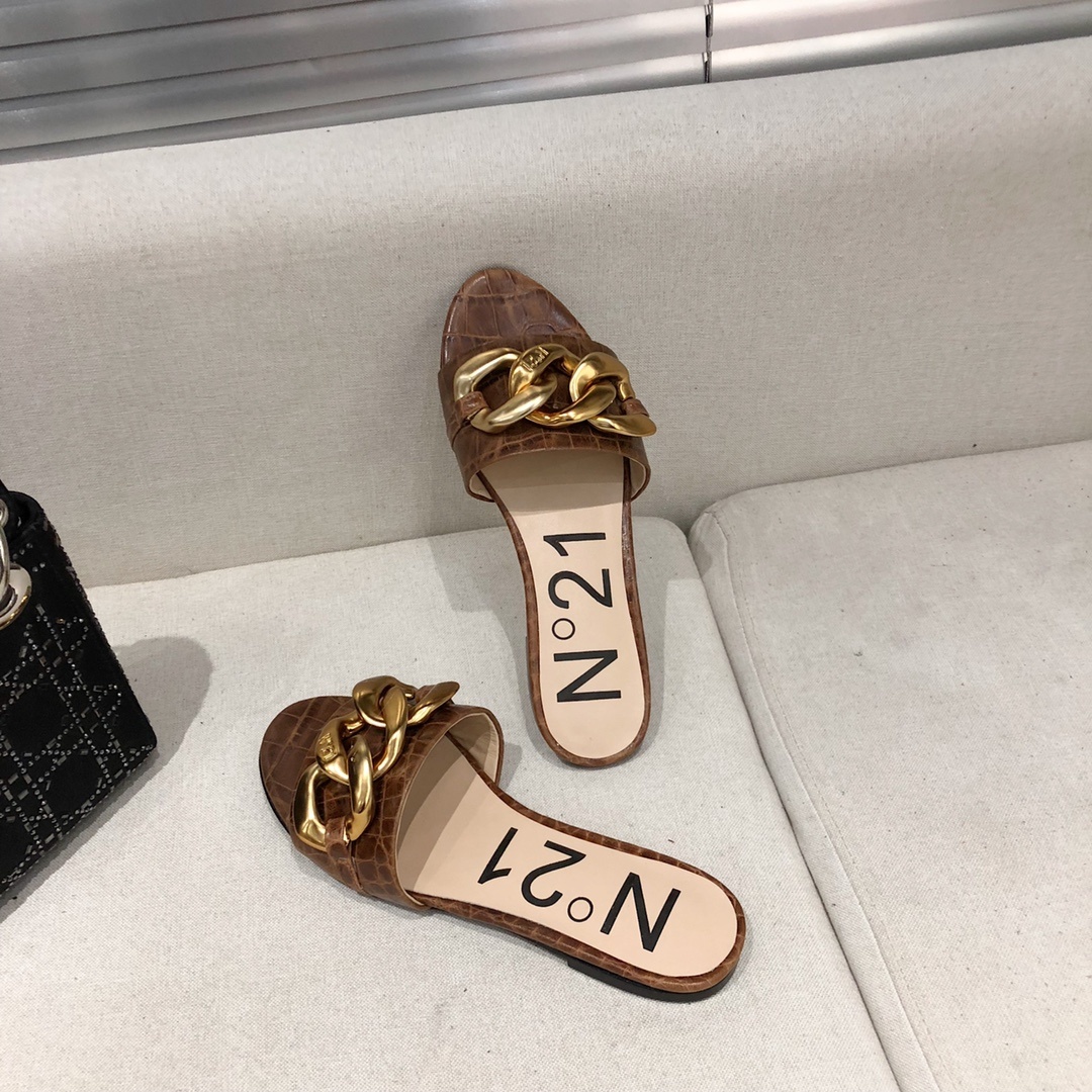 N212021春小众的一个意大利品牌