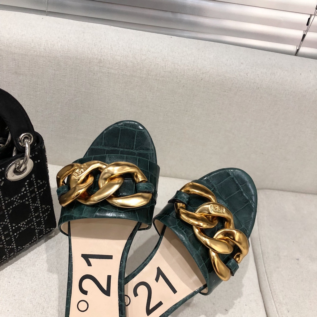 N212021春小众的一个意大利品牌