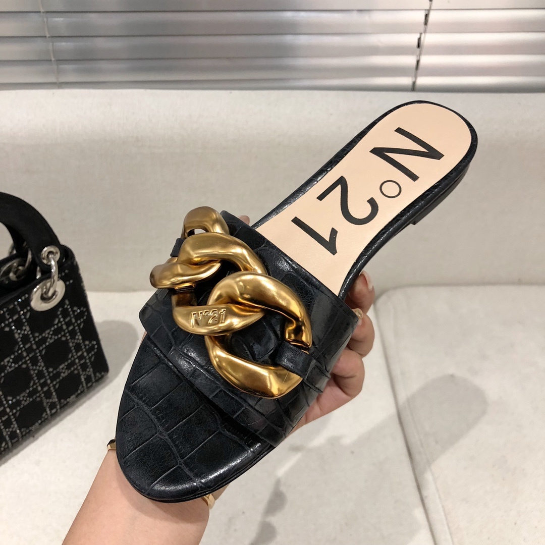 N212021春小众的一个意大利品牌