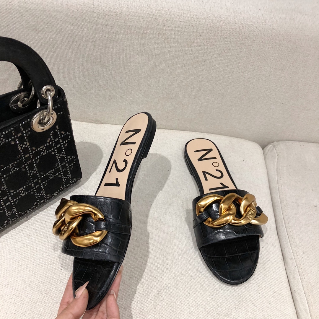 N212021春小众的一个意大利品牌