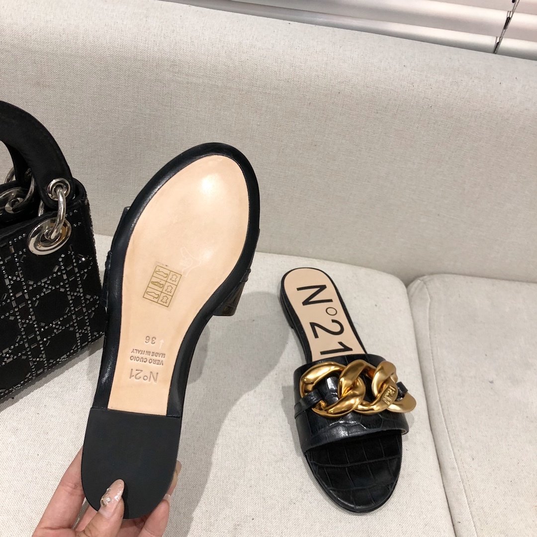 N212021春小众的一个意大利品牌
