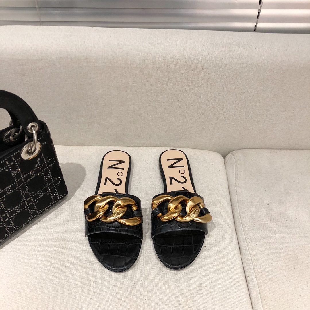 N212021春小众的一个意大利品牌