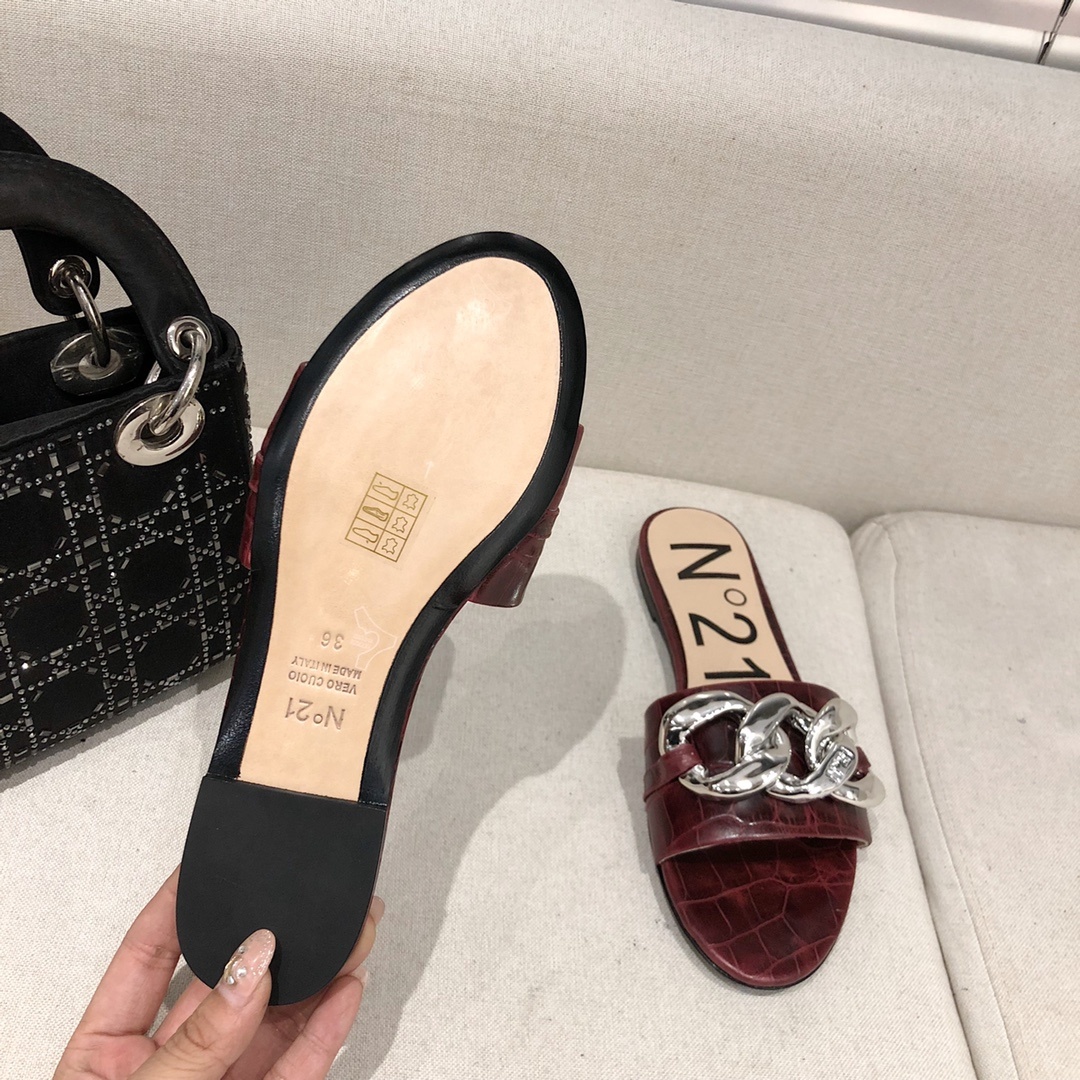 N212021春小众的一个意大利品牌