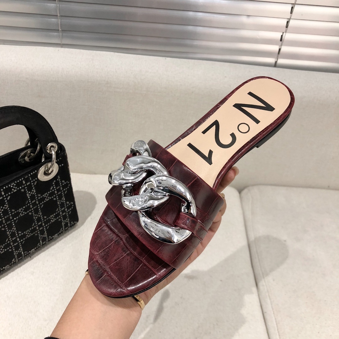 N212021春小众的一个意大利品牌
