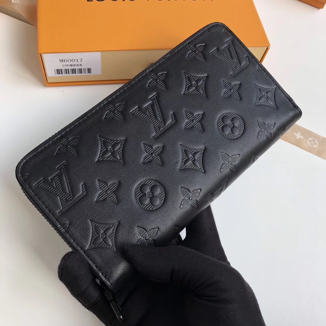 Louis Vuitton Wallet Black Calfskin Cowhide M60017