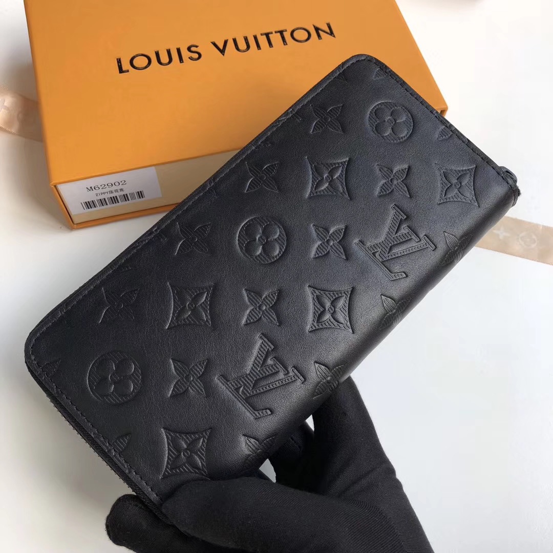 Louis Vuitton Wallet Black Calfskin Cowhide M62902