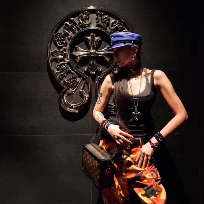 Chrome Hearts 𝐂𝐡𝐫𝐨𝐦𝐞 𝐡𝐞𝐚𝐫𝐭𝐬 克罗心火焰十字架项链系列