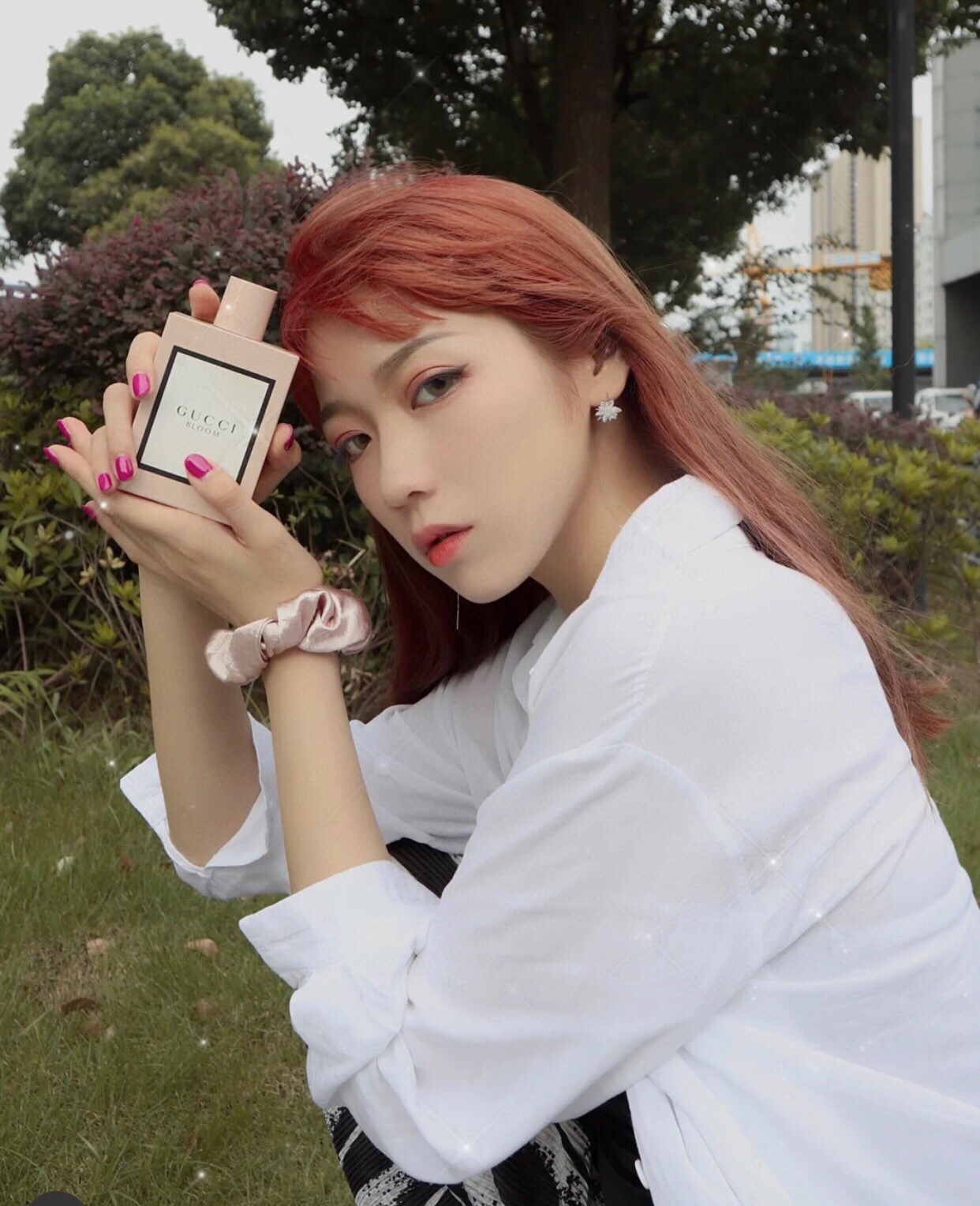 P F 90/  50ml 🔻专柜版🔺
P F100/  100ml 🔻专柜版🔺
💬EDP/ 50ML/100ML
G ucci古 奇古 驰 Bloom花悦绽放繁花女士

简介：
轻轻幽香牵引他的幻想
一种清新浓郁的白花香味⌒
让人感觉置身于
充满许多花卉与植物的广阔花园中
                              - ALESSANDRO
                                       AMICHELE

【香调】花香调
【前调】双瓣茉莉
【中调】晚香玉、鸢尾
【尾调】金银花、使君子