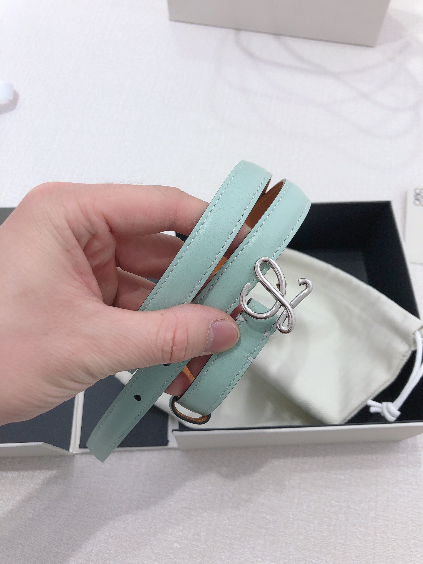 “Anagram Pattern Button Belt: Loyewe Male Lode Grader’s Belt with Cow Skin” - 图片 1