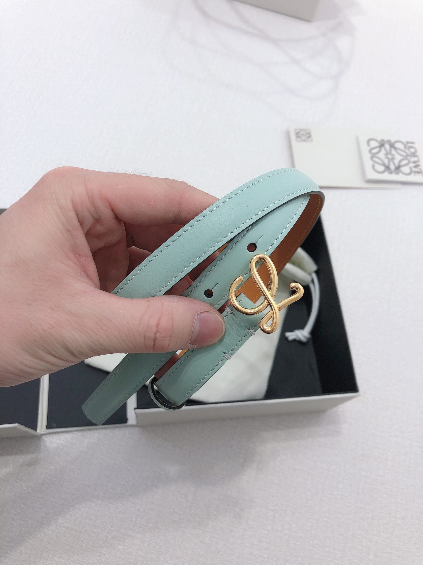 Stylish Two-Tone Cowhide Grader’s Belt with Anagram Pattern Button, 1.5CM Wide - 图片 1