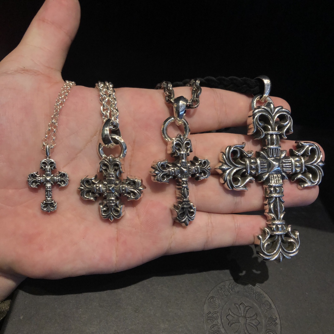 Chrome Hearts 𝐂𝐡𝐫𝐨𝐦𝐞 𝐡𝐞𝐚𝐫𝐭𝐬 克罗心火焰十字架项链系列