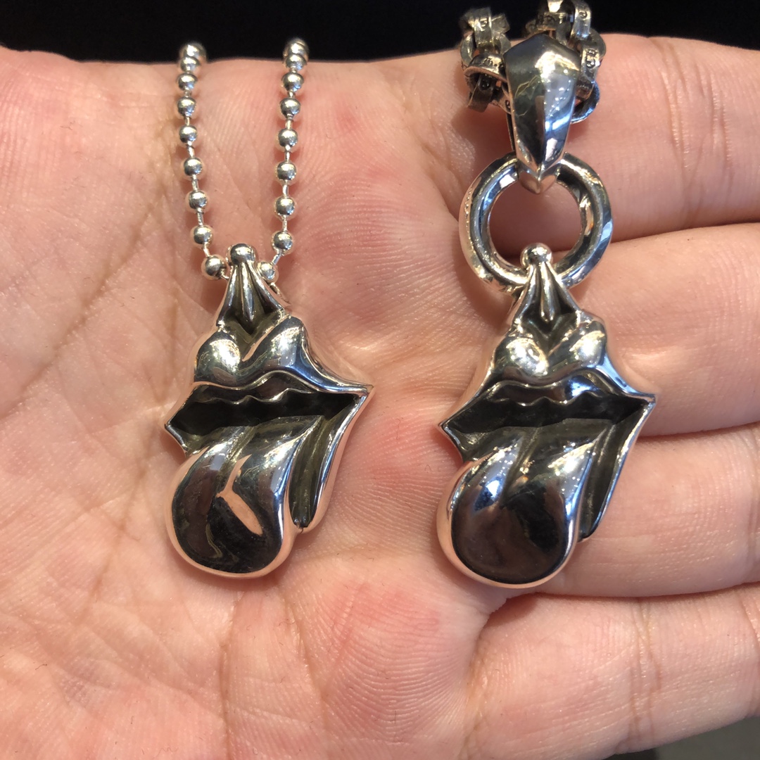 Chrome Hearts 𝐂𝐡𝐫𝐨𝐦𝐞 𝐡𝐞𝐚𝐫𝐭𝐬 克罗心 摇滚舌头项链